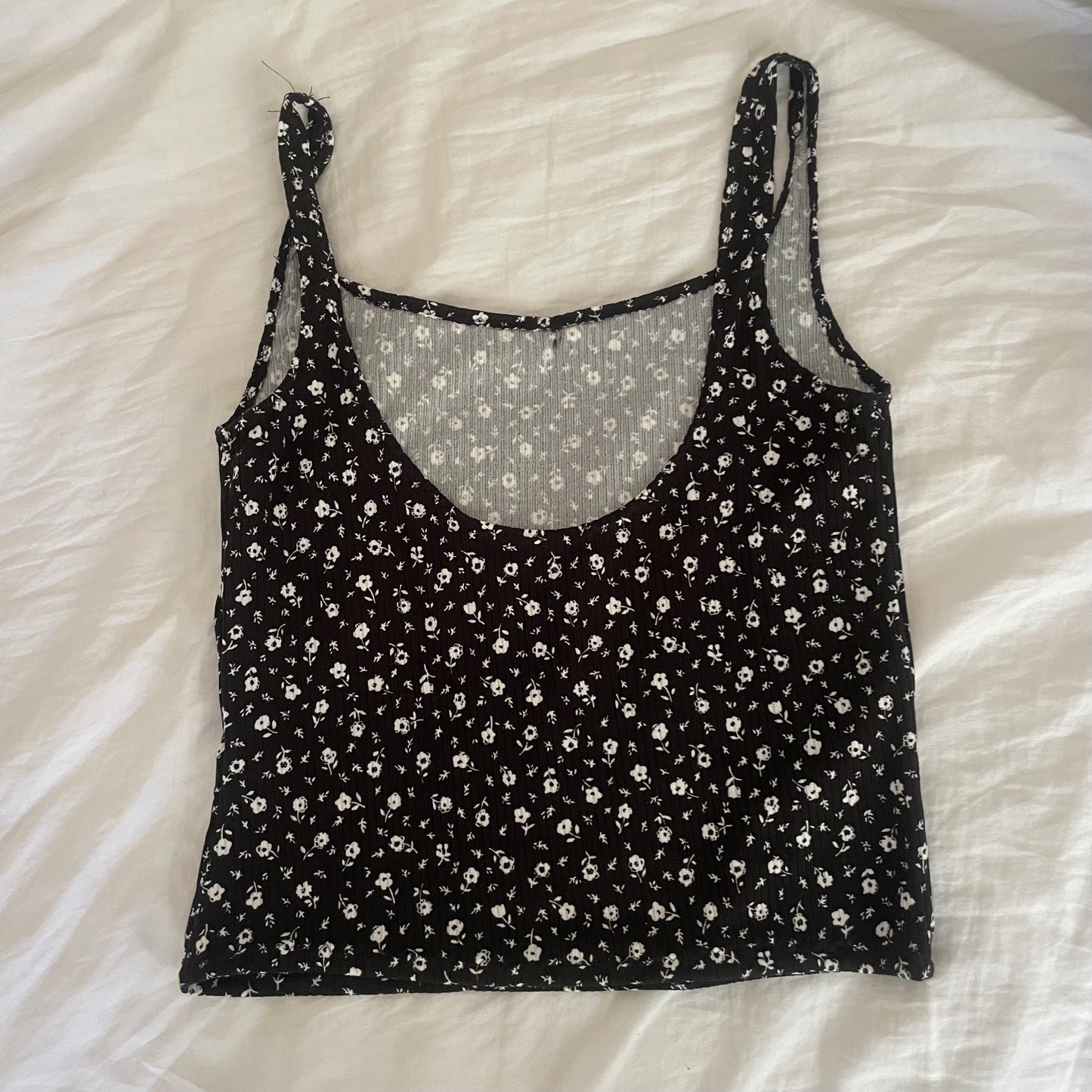 Black & white floral tank top