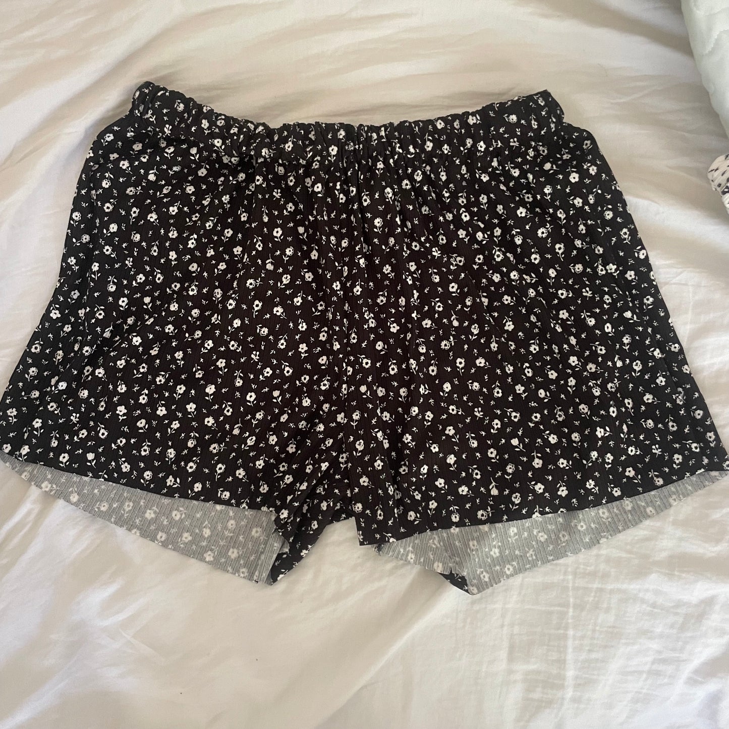 Black & white floral shorts
